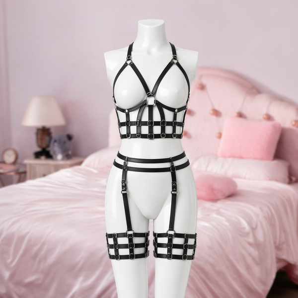 Strict Mode full body harness, front view on a mannequin