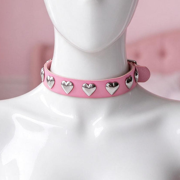 Pink Heart Choker on a mannequin