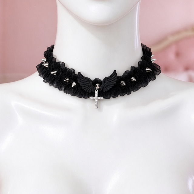 Halo Breaker Lace Choker