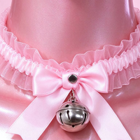 Jingle Brat Lace Collar in pink, close-up of the centre detail