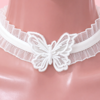 Flutterbite Lace Choker in white, close-up of the centre detail