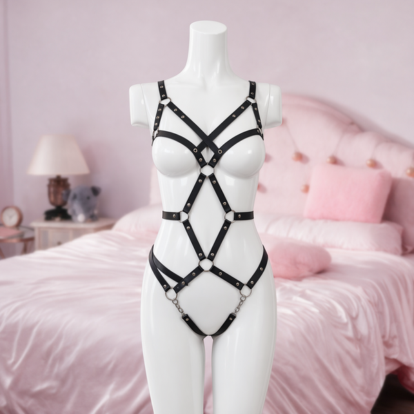 Cross Section full body harness, front view on a mannequin