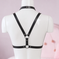 Collar Cut chest harness, close-up of the back