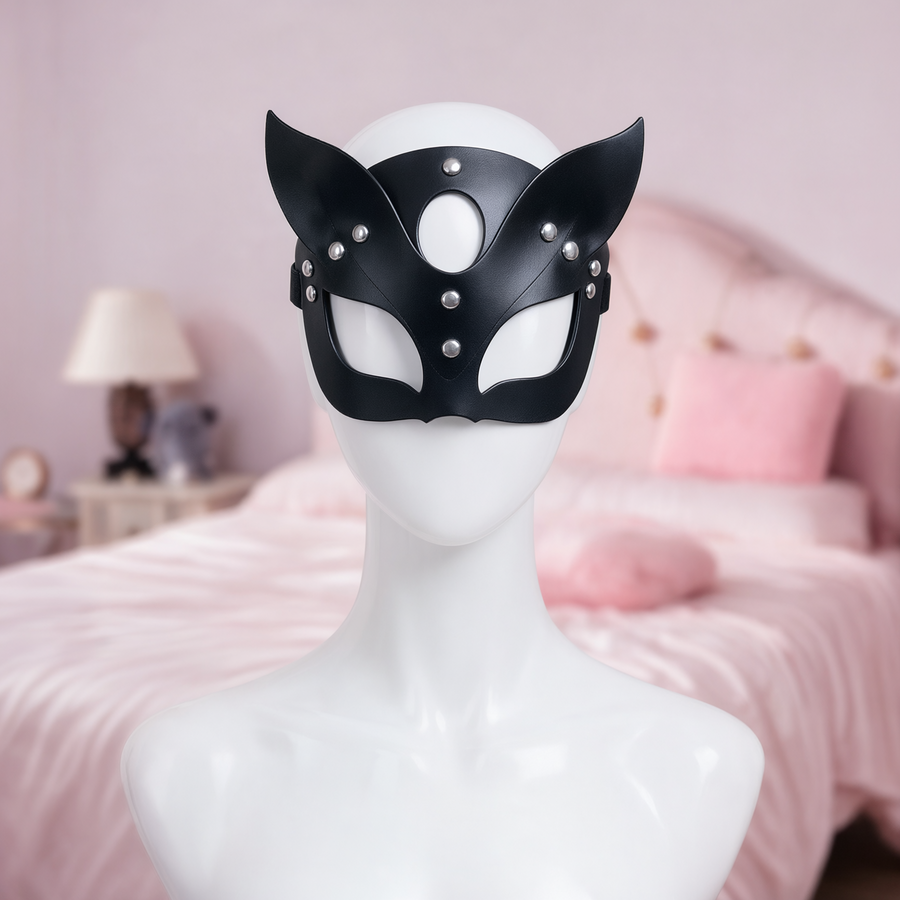 Feline Fine mask, front view on a mannequin