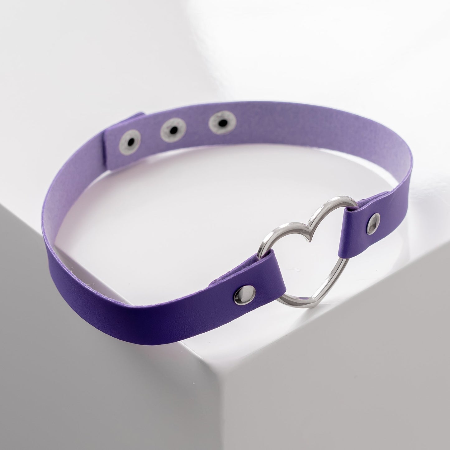 Purple Heart-Shaped Choker Collar